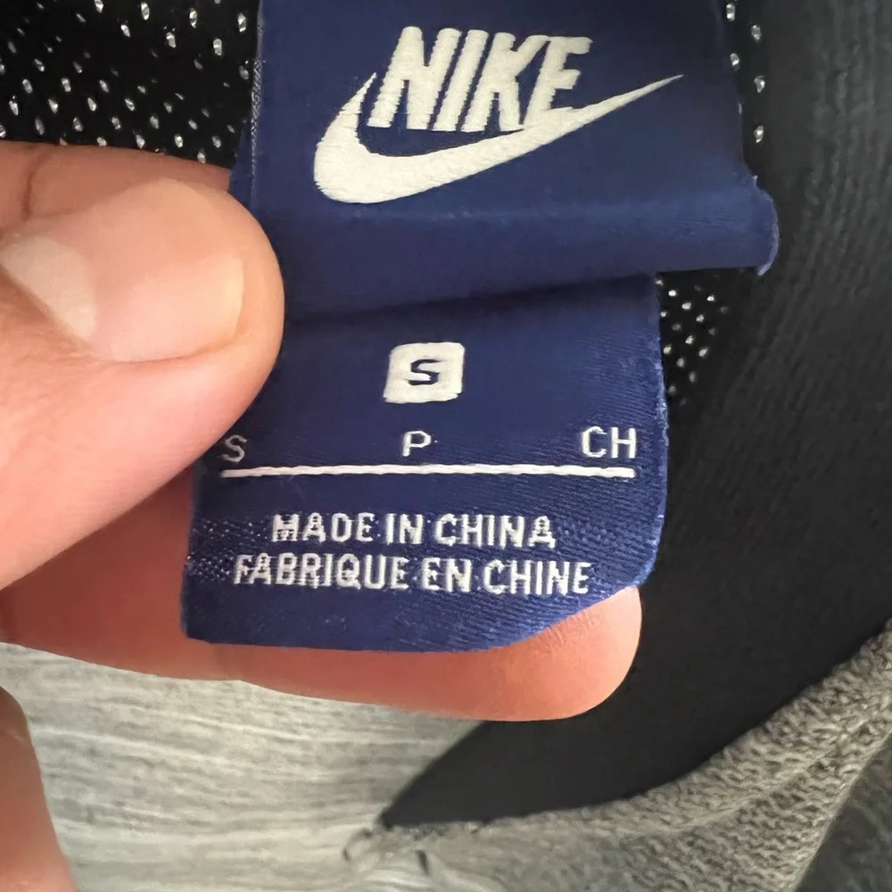 Mens Nike Knit Jacket Size Small. - Picture 8 of 8